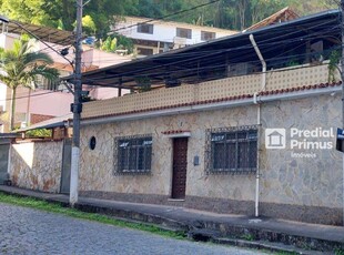 Casa em Vilage, Nova Friburgo/RJ de 154m² 4 quartos à venda por R$ 899.000,00