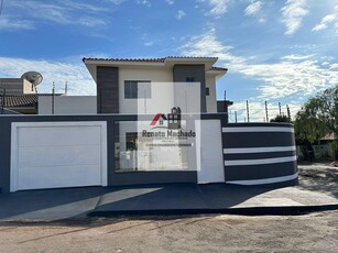 Sobrado em Conjunto Novo Centauro, Arapongas/PR de 135m² 3 quartos à venda por R$ 489.000,00