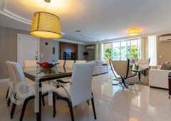 Apartamento à venda em Recreio dos Bandeirantes com 220 m², 3 quartos, 3 suítes, 3 vagas
