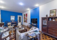 Apartamento à venda em Laranjeiras com 137 m², 3 quartos, 1 suíte, 2 vagas
