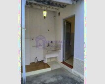 CASA COM 02 DORM - R$ 1.700,00 - VILA SÔNIA