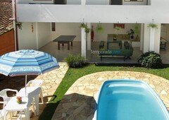 CASA COM PISCINA NA PRAIA DA ENSEADA, EM UBATUBA-SP