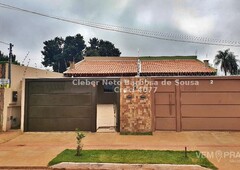 Casa Térrea com 3 Quartos à Venda por R$ 315.000