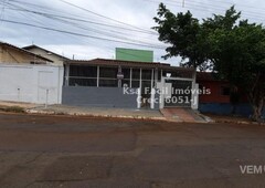 Casa Térrea com 4 Quartos à Venda por R$ 320.000