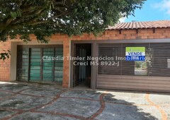 Casa Térrea com 4 Quartos à Venda por R$ 350.000