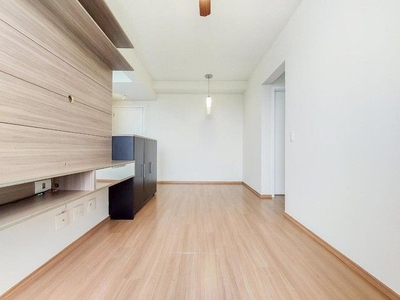 Apartamento para venda tem 63 metros quadrados com 3 quartos em Aurora - Londrina - PR