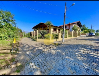 Casa no Bairro Vila Nova em Blumenau com 5 Dormitórios (5 suítes) e 423.94 m²