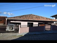 Casa no Bairro Vorstadt em Blumenau com 4 Dormitórios (1 suíte) e 120 m²