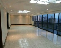 Cobertura duplex para venda possui 572 metros quadrados com 5 quartos em Nazaré - Belém -