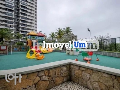 Apartamento à venda em Barra da Tijuca com 104 m², 2 quartos, 2 vagas