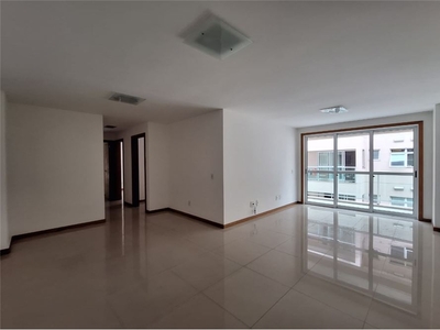 Apartamento em Várzea, Teresópolis/RJ de 106m² 2 quartos para locação R$ 3.200,00/mes