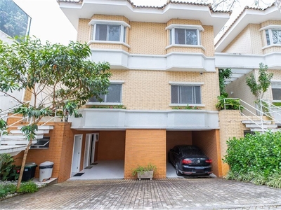 Casa em Brooklin Paulista, São Paulo/SP de 244m² 4 quartos à venda por R$ 3.099.000,00