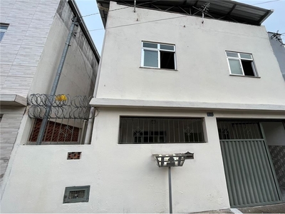 Casa em Caiçaras, Juiz de Fora/MG de 120m² 4 quartos para locação R$ 1.300,00/mes