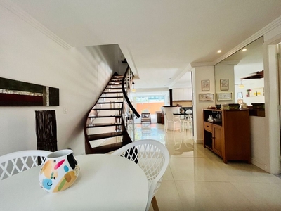 Casa em Camboinhas, Niterói/RJ de 160m² 3 quartos à venda por R$ 1.449.000,00