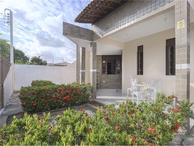 Casa em Capim Macio, Natal/RN de 254m² 3 quartos à venda por R$ 554.000,00