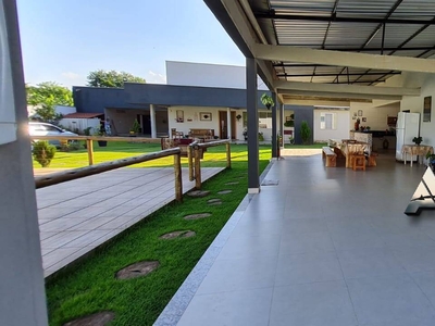 Casa em Centro, Caratinga/MG de 450m² 4 quartos à venda por R$ 1.379.000,00