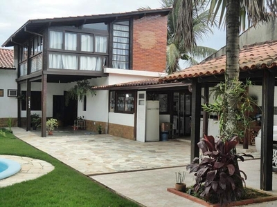 Casa em Itaipu, Niterói/RJ de 160m² 3 quartos à venda por R$ 649.000,00