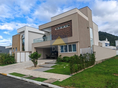 Casa em Santa Regina, Camboriú/SC de 250m² 4 quartos à venda por R$ 3.499.000,00