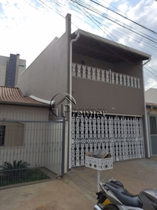 Casa em Vila Almeida, Indaiatuba/SP de 243m² 3 quartos à venda por R$ 694.000,00