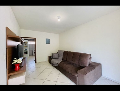 Casa no Bairro Badenfurt em Blumenau com 3 Dormitórios (1 suíte) e 112.95 m²