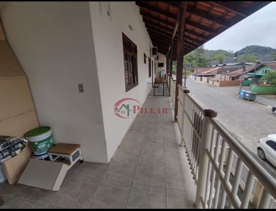 Casa no Bairro Passo Manso em Blumenau com 3 Dormitórios (1 suíte)