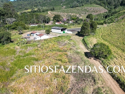 Fazenda em Loteamento Vila Flora II, Poços de Caldas/MG de 2000m² 10 quartos à venda por R$ 3.499.000,00