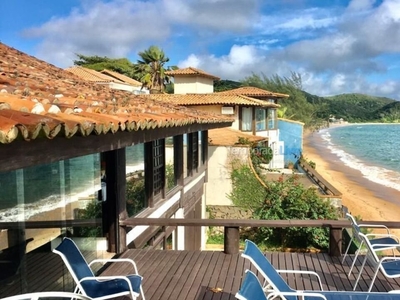 Linda casa frente mar, com cinco quartos, frente mar, Praia do Canto