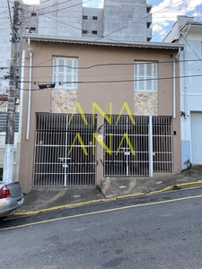Sobrado em Centro, Bragança Paulista/SP de 246m² 3 quartos à venda por R$ 730.000,00 ou para locação R$ 2.900,00/mes