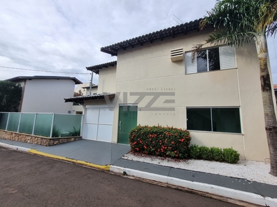 Sobrado em Chácara Cachoeira, Campo Grande/MS de 180m² 3 quartos à venda por R$ 1.099.000,00