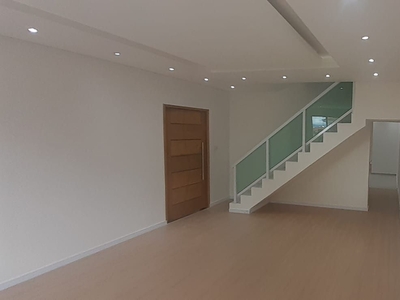 Sobrado em Vila Monumento, São Paulo/SP de 250m² 3 quartos à venda por R$ 1.099.000,00