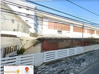 Sobrado para aluguel possui 90 metros quadrados com 2 quartos em Boqueirão - Santos - SP