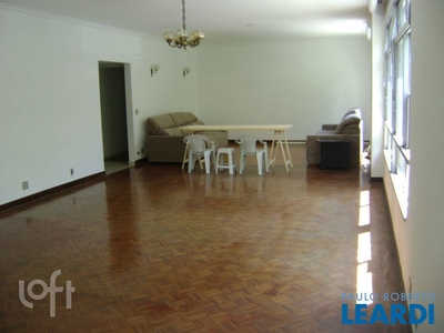 Apartamento à venda em Jardim América com 247 m², 3 quartos, 1 suíte, 2 vagas