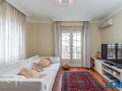 Apartamento à venda em Jardim Paulistano com 350 m², 4 quartos, 3 suítes, 3 vagas