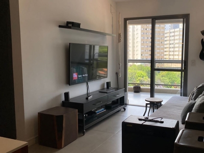 Apartamento à venda em Vila Romana com 68 m², 2 quartos, 1 suíte, 1 vaga
