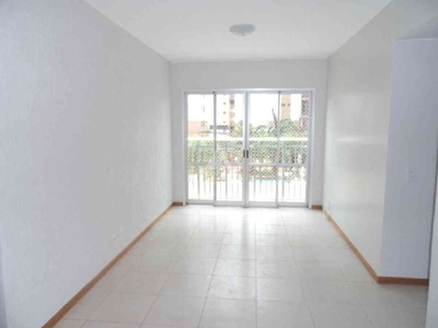 Apartamento com 3 quartos para alugar no bairro Sul, 85m²