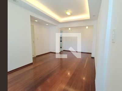 APARTAMENTO no 15º andar com 3 dormitórios e 1 garagem