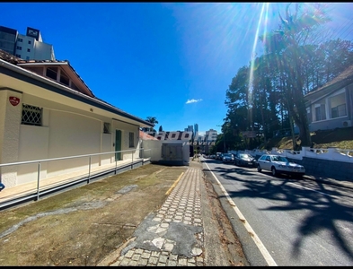 Casa no Bairro Bom Retiro em Blumenau com 3 Dormitórios e 300 m²