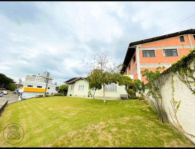 Galpão no Bairro Velha em Blumenau com 737 m²