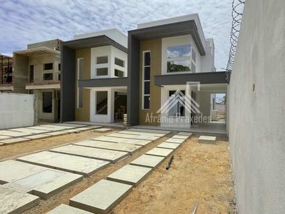 Casa à venda no bairro Urucunema - Eusébio/CE