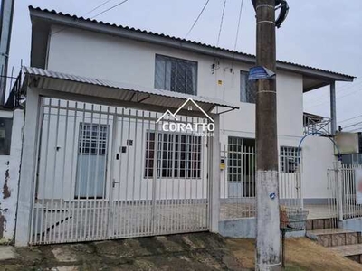 Casa a Venda no bairro Vera Cruz em Passo Fundo - RS. 4 banheiros, 6 dormitórios, 1 suíte