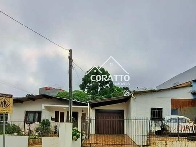 Casa a Venda no bairro Vila Luiza em Passo Fundo - RS. 1 banheiro, 3 dormitórios, 2 vagas