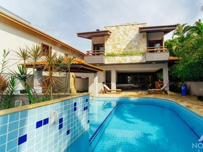 Casa à venda no módulo 19 da Riviera com 6 dormitórios e ampla piscina