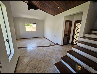 Casa no Bairro Escola Agrícola em Blumenau com 4 Dormitórios (1 suíte) e 306 m²