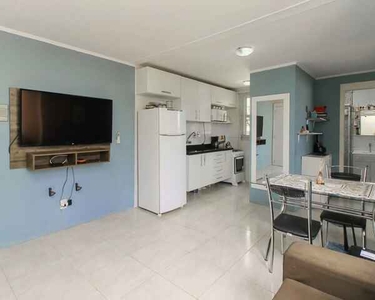Apartamento 2 dormitórios com 1 vaga de garagem à venda no bairro Vila Nova em Porto Alegr