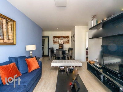 Apartamento à venda em Alto de Pinheiros com 78 m², 2 quartos, 1 suíte, 1 vaga