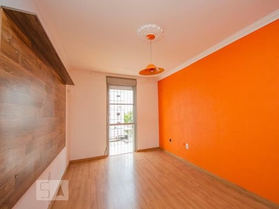 APARTAMENTO no 3º andar com 2 dormitórios