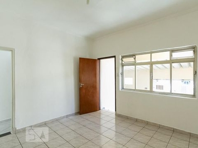 CASA com 3 dormitórios e 2 garagens