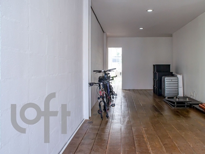 Apartamento à venda em Pinheiros com 100 m², 1 quarto, 1 suíte, 3 vagas