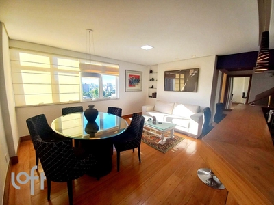 Apartamento à venda em Savassi com 142 m², 3 quartos, 1 suíte, 3 vagas