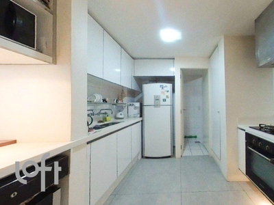 Apartamento à venda em Urca com 141 m², 3 quartos, 1 suíte, 1 vaga